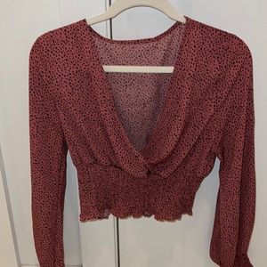 Cute long sleeve top to wear to any occasion!!